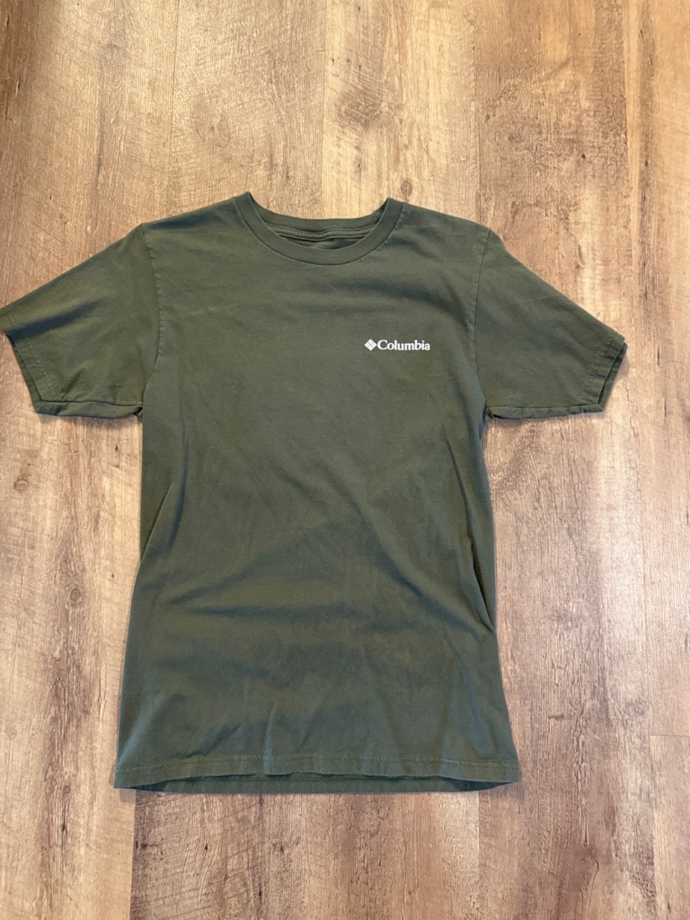 Columbia Short-Sleeve Logo Tee in Olive
